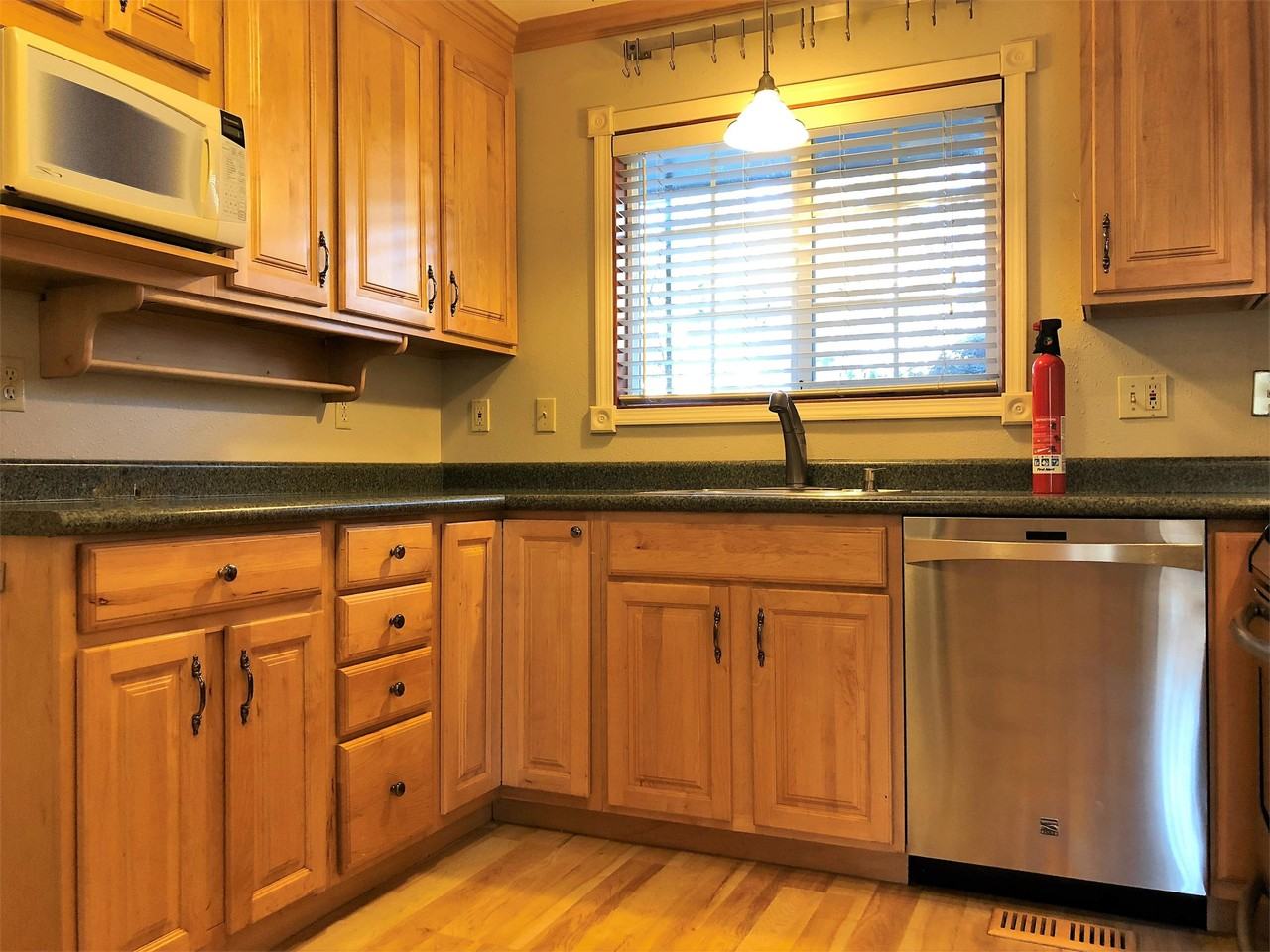 5830 Sw Idaho St - Photo 3 of 19