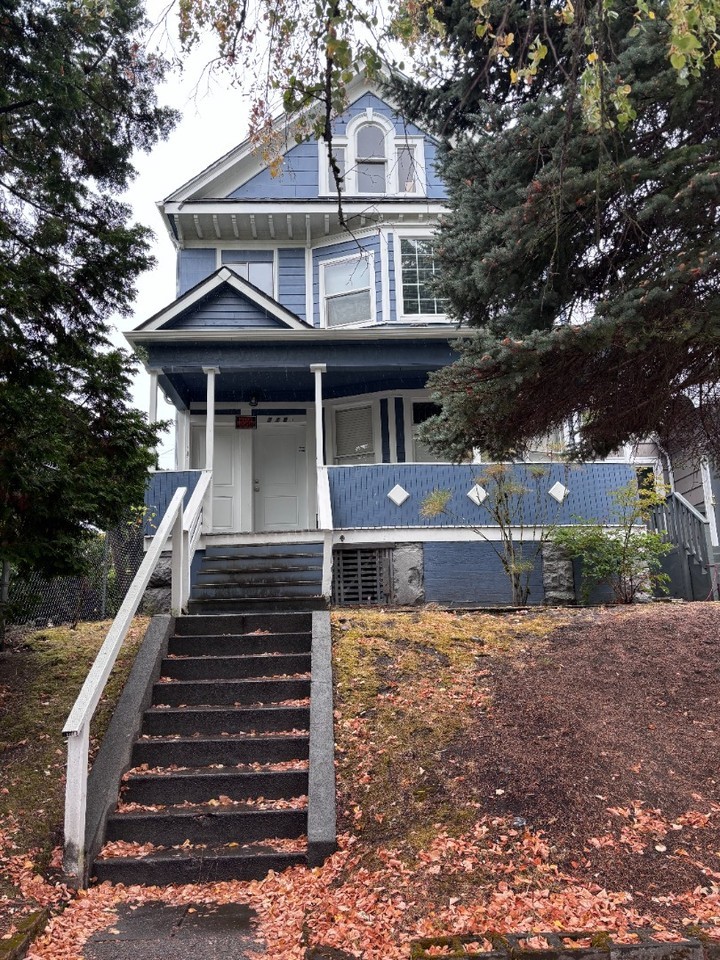 718 Yakima Ave #3 - Photo 2 of 18