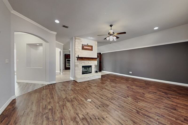 601 Green Pointe Dr - Photo 2 of 22