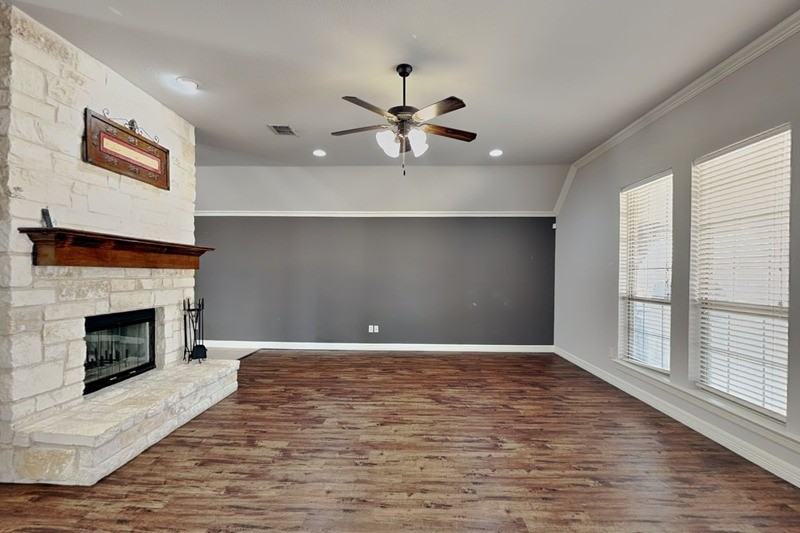 601 Green Pointe Dr - Photo 4 of 22