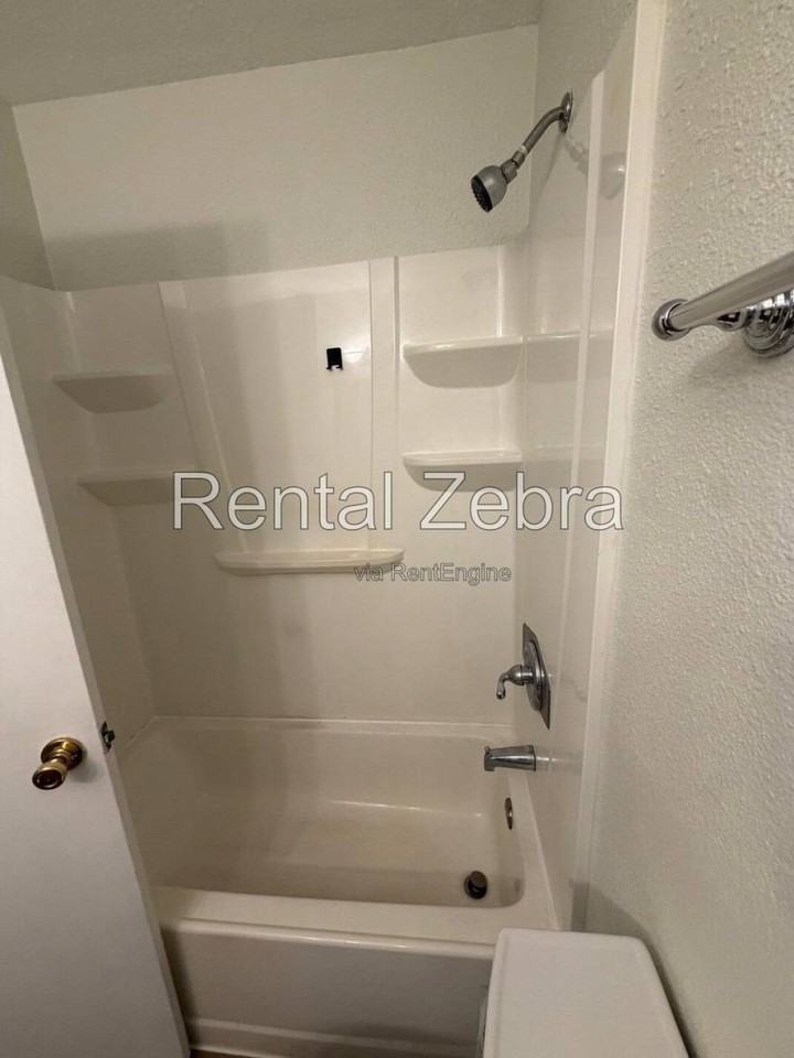1333 N Camino Alto - Photo 7 of 9