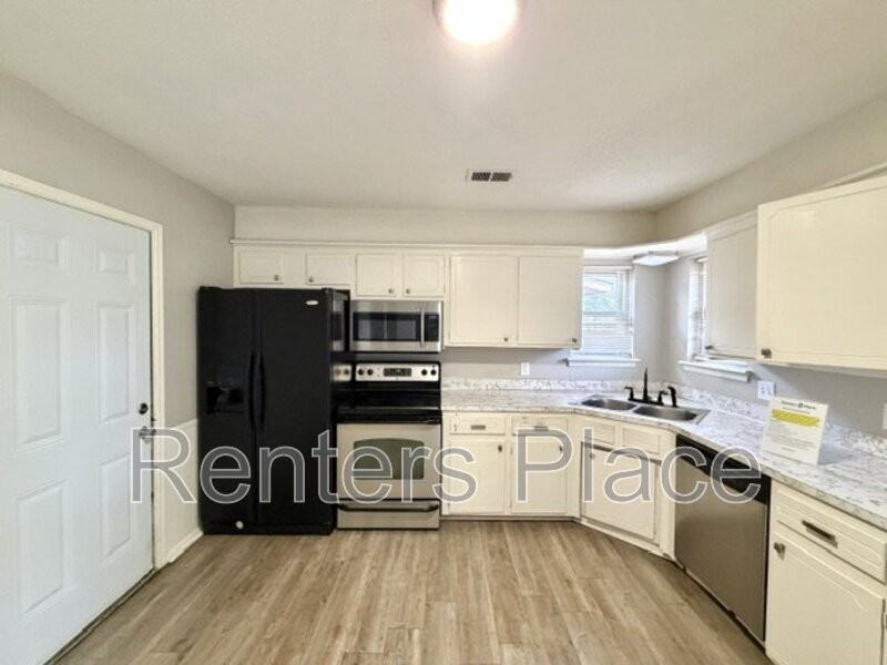 12027 E 26th St - Photo 4 of 13