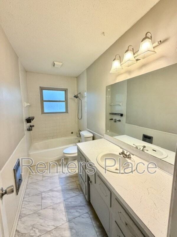 12027 E 26th St - Photo 6 of 13