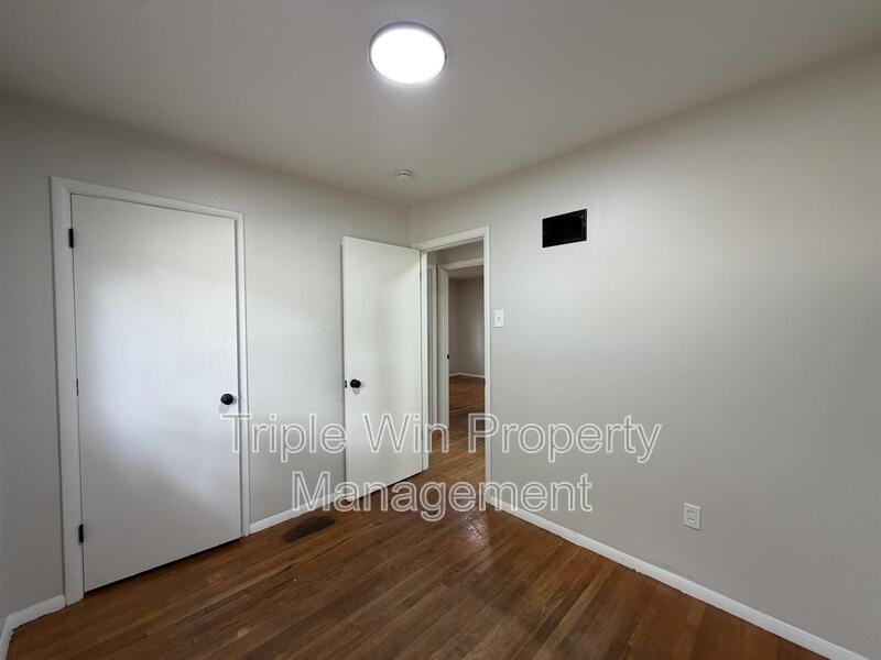 1439 Widefields Ln - Photo 6 of 20
