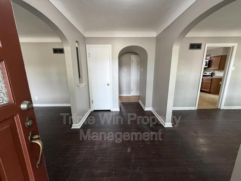 1629 Redman Rd - Photo 2 of 28