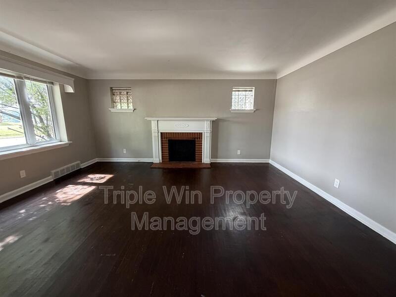 1629 Redman Rd - Photo 4 of 28
