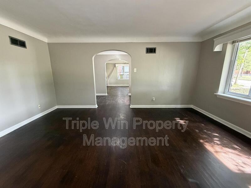1629 Redman Rd - Photo 5 of 28
