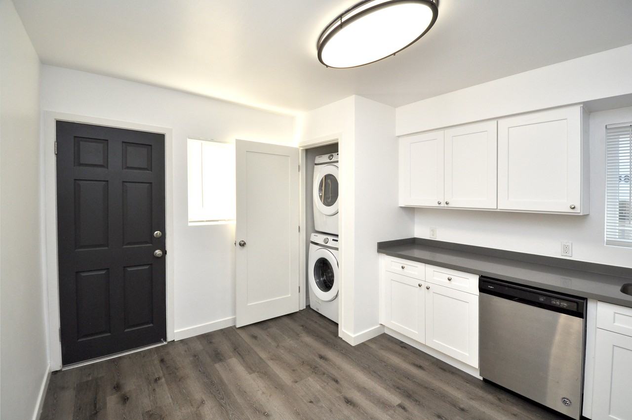 7670 Normal Ave #7670 - Photo 6 of 12