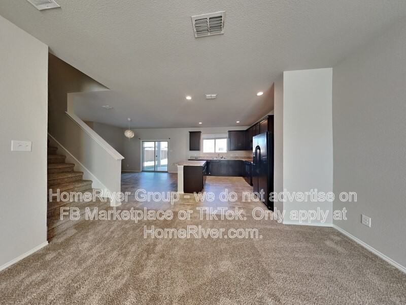 6256 Topsail Dr - Photo 4 of 31