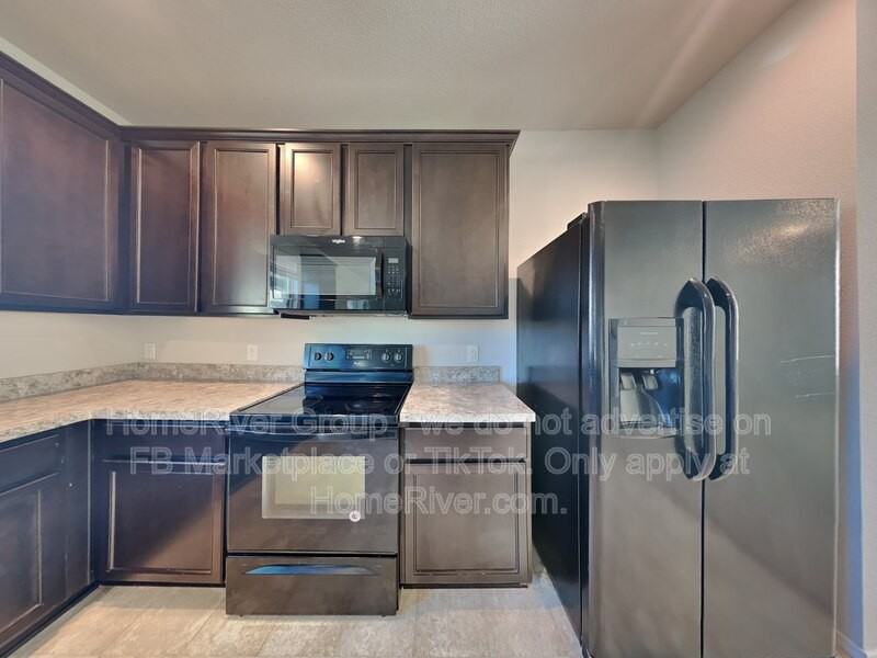 6256 Topsail Dr - Photo 6 of 31