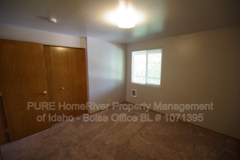 262 N Latah St #202 - Photo 6 of 16