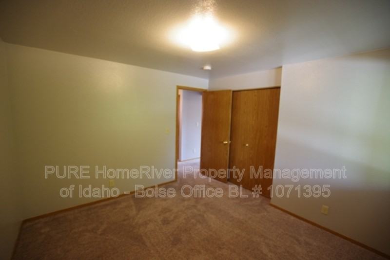 262 N Latah St #202 - Photo 7 of 16