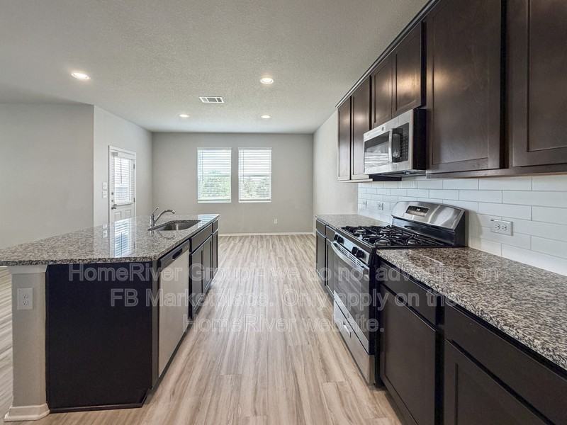 113 Bent Creek Ln - Photo 5 of 18