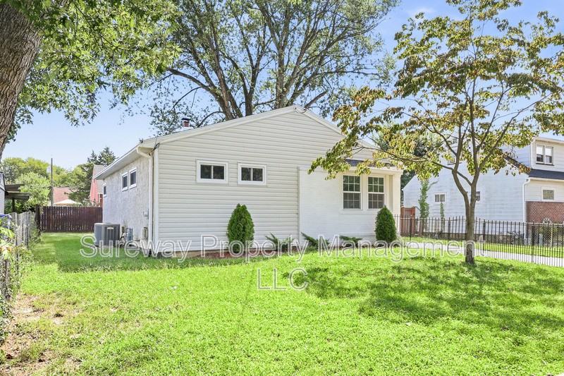 213 Cardinal Ln - Photo 2 of 20