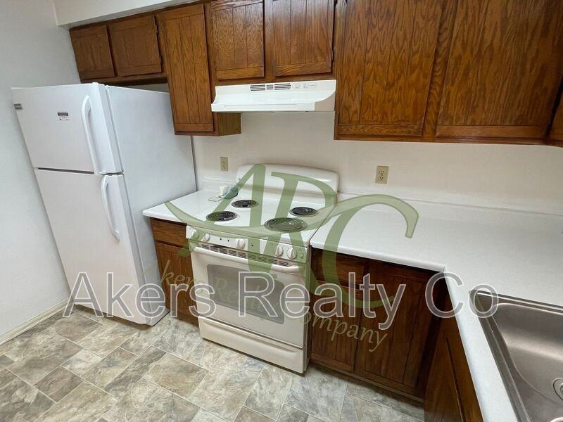 1320 Anita St - Photo 5 of 13