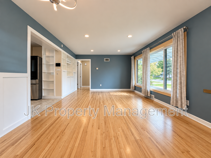 3209 5th Ave S - Photo 2 of 39