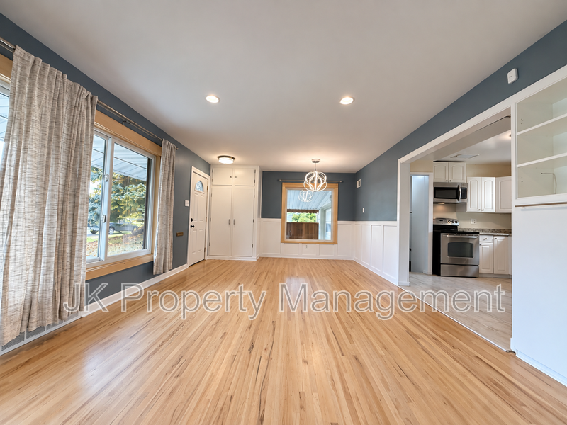 3209 5th Ave S - Photo 3 of 39