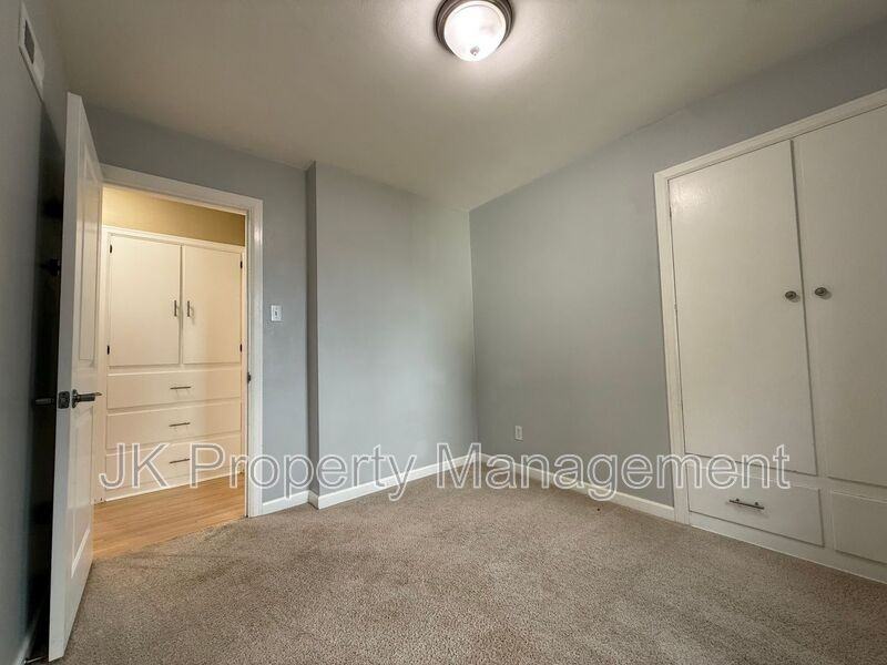 3209 5th Ave S - Photo 6 of 39