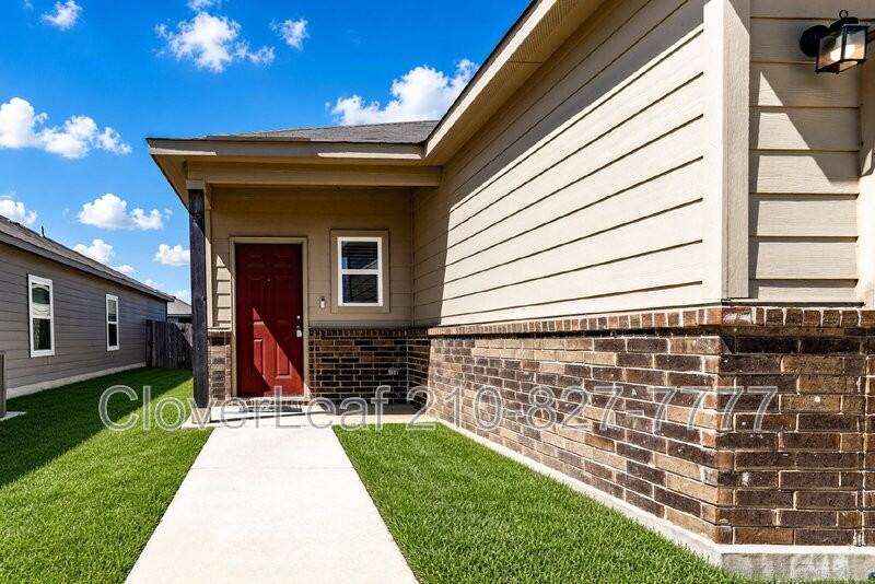 14635 Hackamore Way - Photo 4 of 30