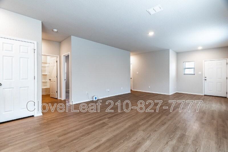 14635 Hackamore Way - Photo 7 of 30