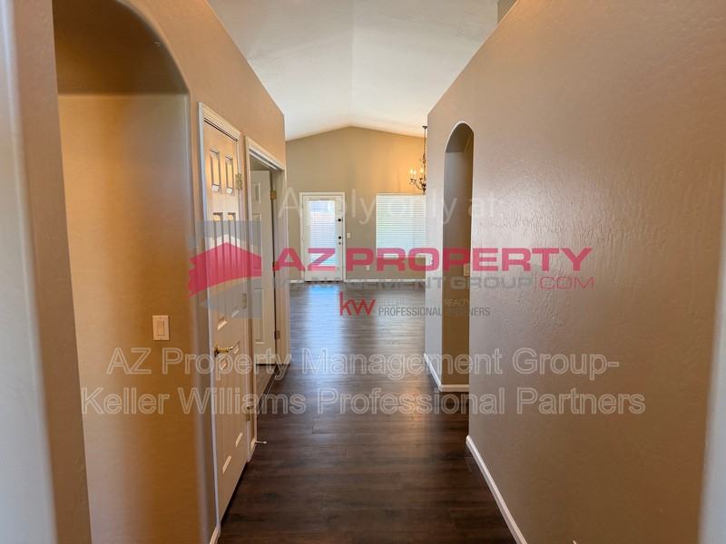15025 W Desert Hills Dr - Photo 3 of 21