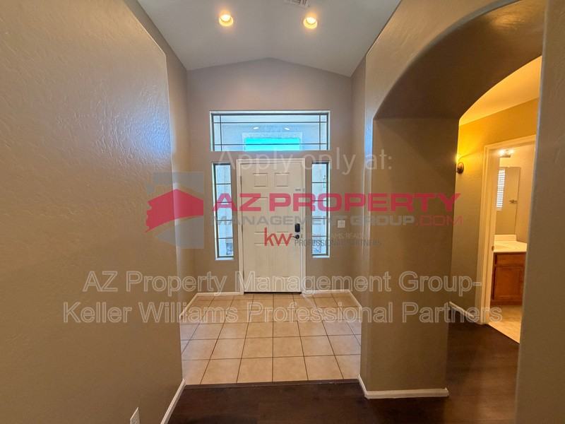 15025 W Desert Hills Dr - Photo 4 of 21