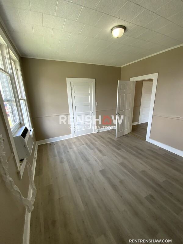 109 S Church St #B - Photo 4 of 13