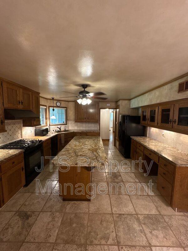 6116 Mauer Ave - Photo 2 of 25