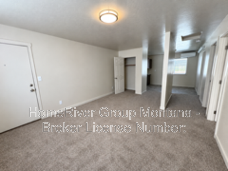 1412 S 2nd St W #B - Photo 3 of 12