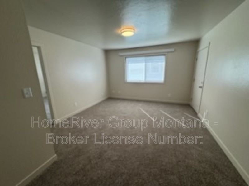 1412 S 2nd St W #B - Photo 4 of 12