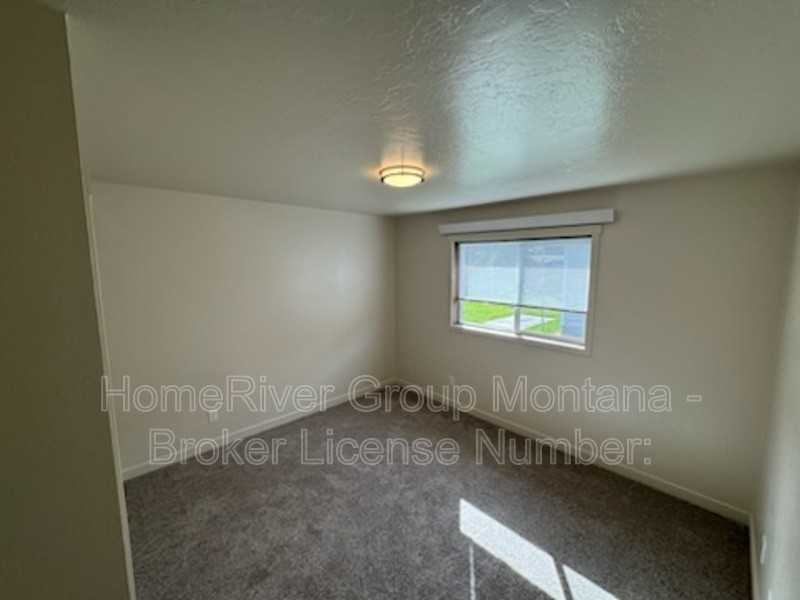1412 S 2nd St W #B - Photo 5 of 12