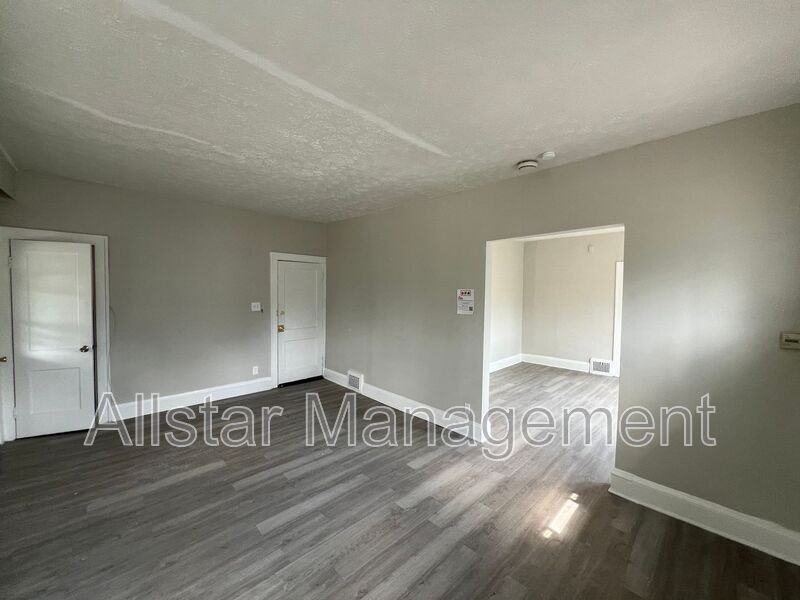 3293 E 121st St - Photo 7 of 15