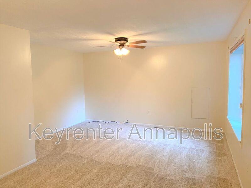 3733 10th St - Photo 4 of 14