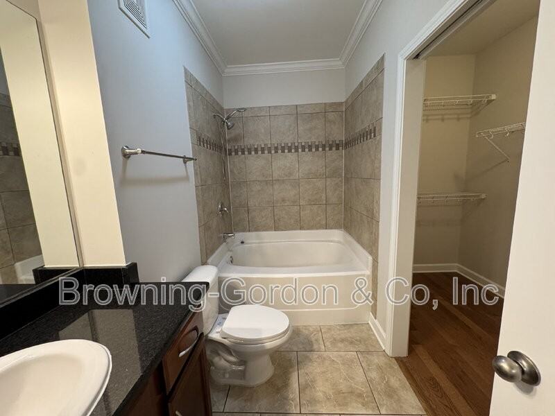 2310 Elliott Ave #310 - Photo 7 of 17