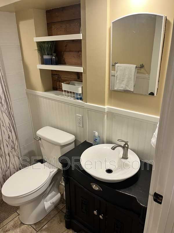 635 Perry Ave - Photo 3 of 9