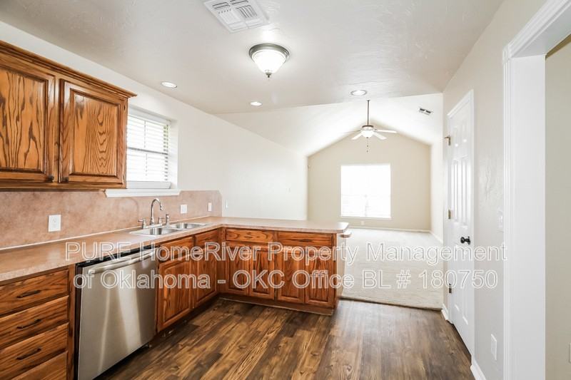 2521 Ridgewood Dr - Photo 5 of 18