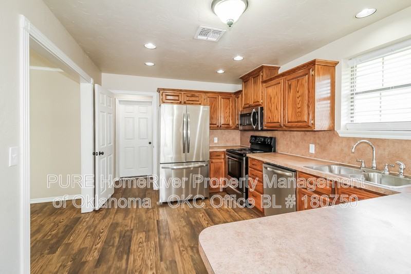 2521 Ridgewood Dr - Photo 6 of 18