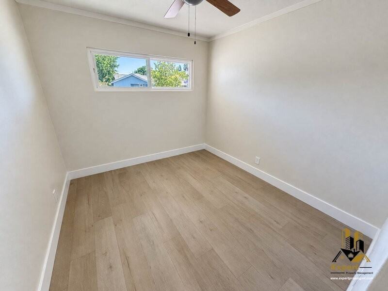 414 6th St - Photo 2 of 19