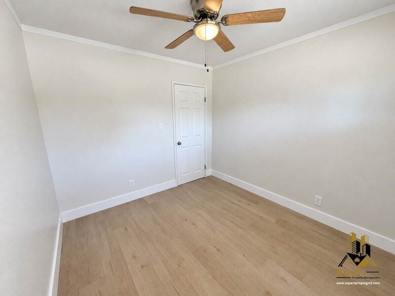 414 6th St - Photo 3 of 19