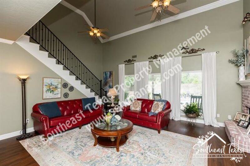 11320 Cathryn Ln - Photo 7 of 47