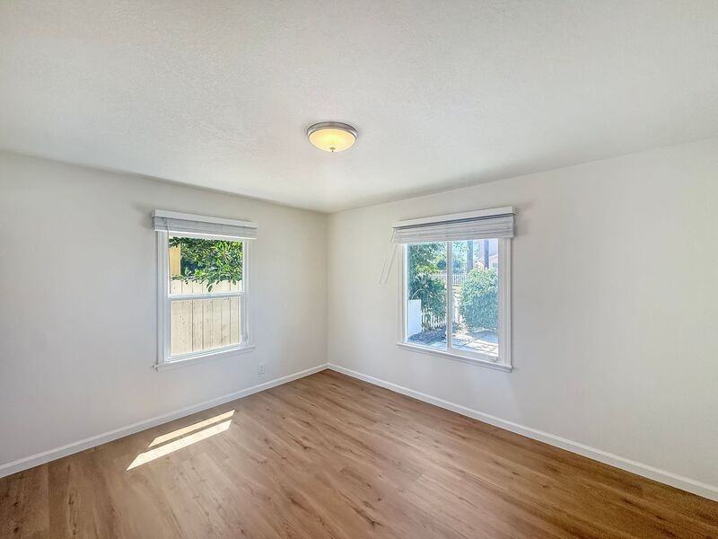 761 N Citrus Ave - Photo 7 of 13
