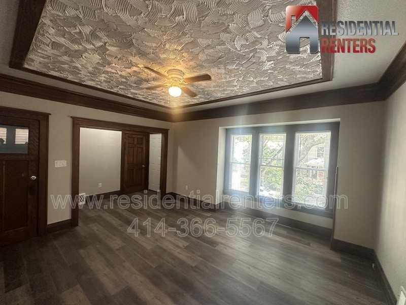 3027 N 6th St - Photo 2 of 12