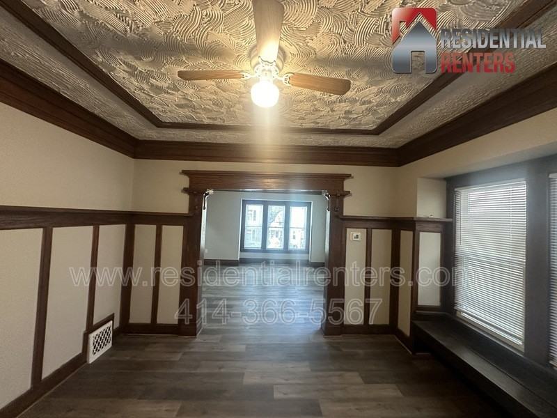 3027 N 6th St - Photo 3 of 12
