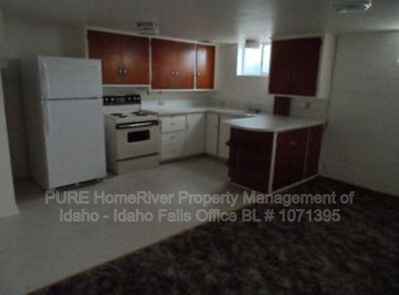 320 2nd St #2 - Photo 2 of 3