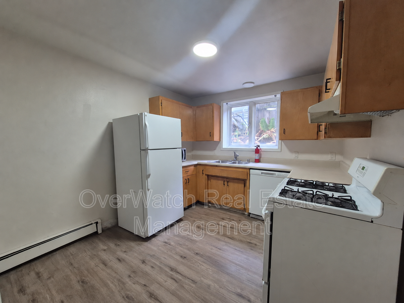 1507 W 45th Ave #2 - Photo 4 of 17