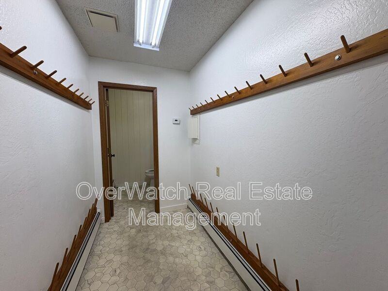 6007 E 12th Ave - Photo 4 of 35