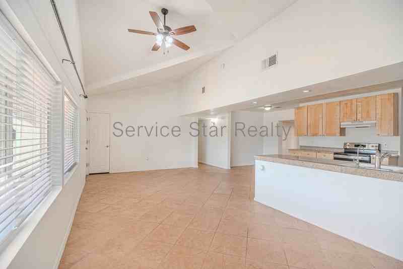 7 S Catalina St - Photo 5 of 30