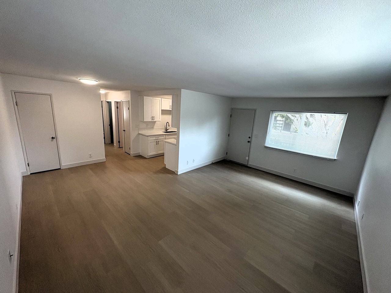 2637 Spinnaker Ave - Photo 2 of 18