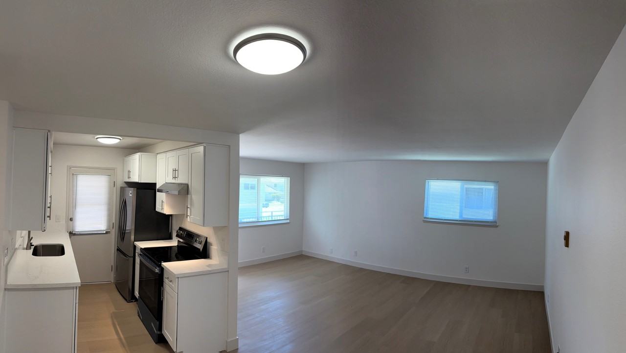 2637 Spinnaker Ave - Photo 3 of 18