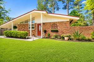 featured image of 306 E Cherry Dr